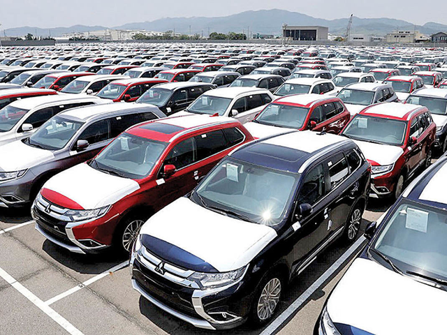 عرضه خودروهای وارداتی در بورس منتفی شد