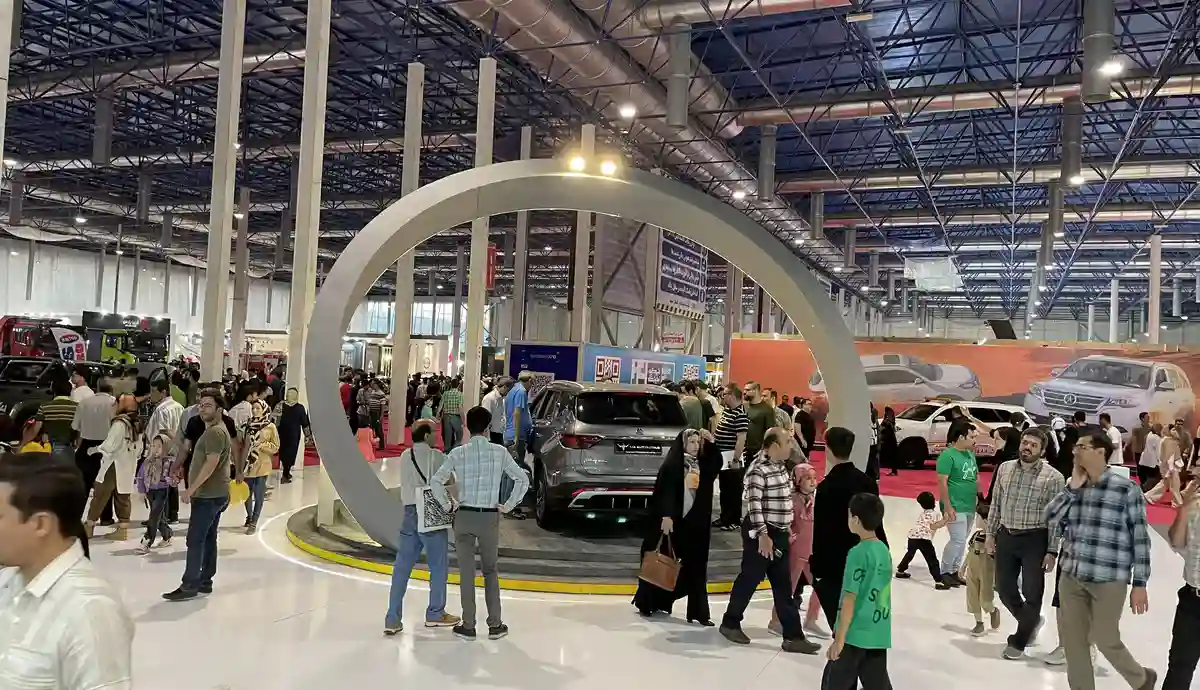 رونمایی از VGV U75 پلاس ایلیا موتور در نمایشگاه مشهد