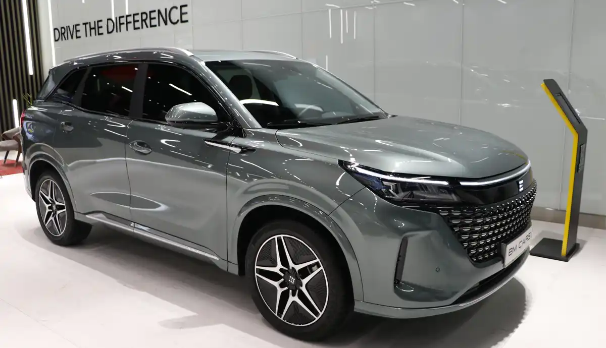 کراس‌اوور وارداتی BmCars چه مشخصاتی دارد؟