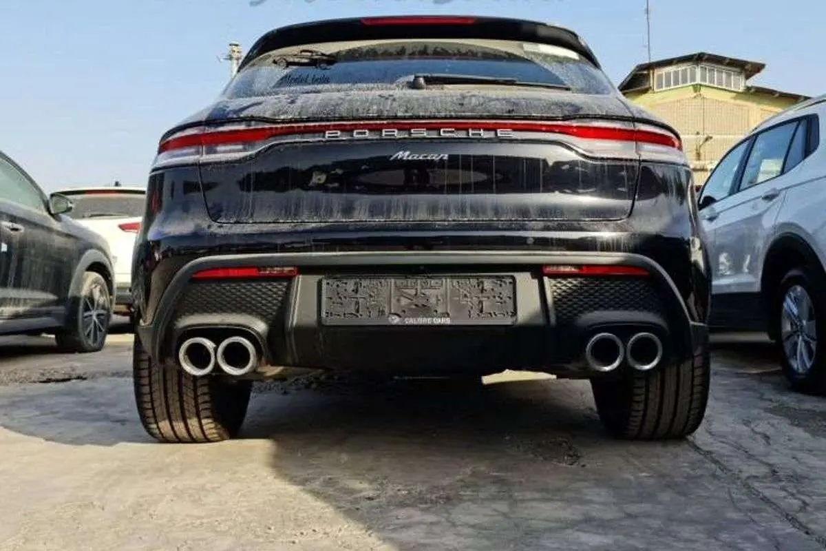 مجوز واردات خودروی فوتبالیست ها باطل شد