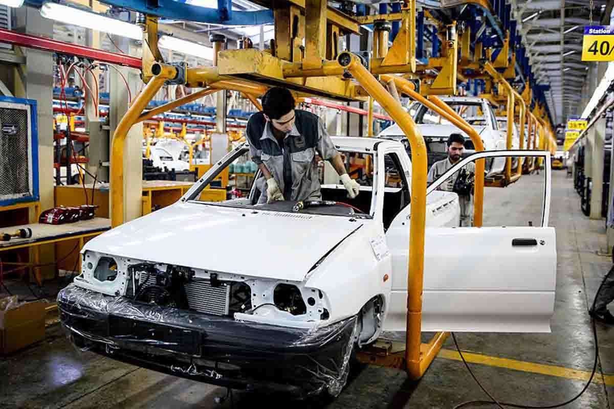 تولید ۱۵ محصول ایران خودرو و سایپا در آبان متوقف شد + جدول